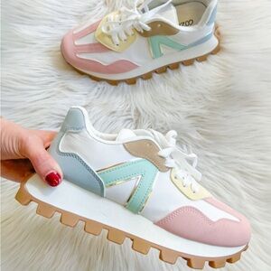 Women's Multicolor Sneakers
